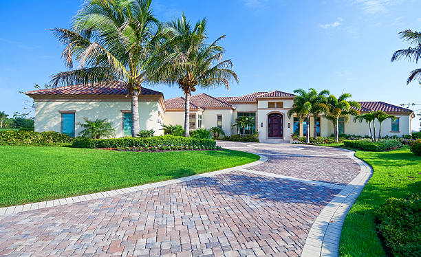 Best Professional Driveway Pavers  in Bellevle, IL